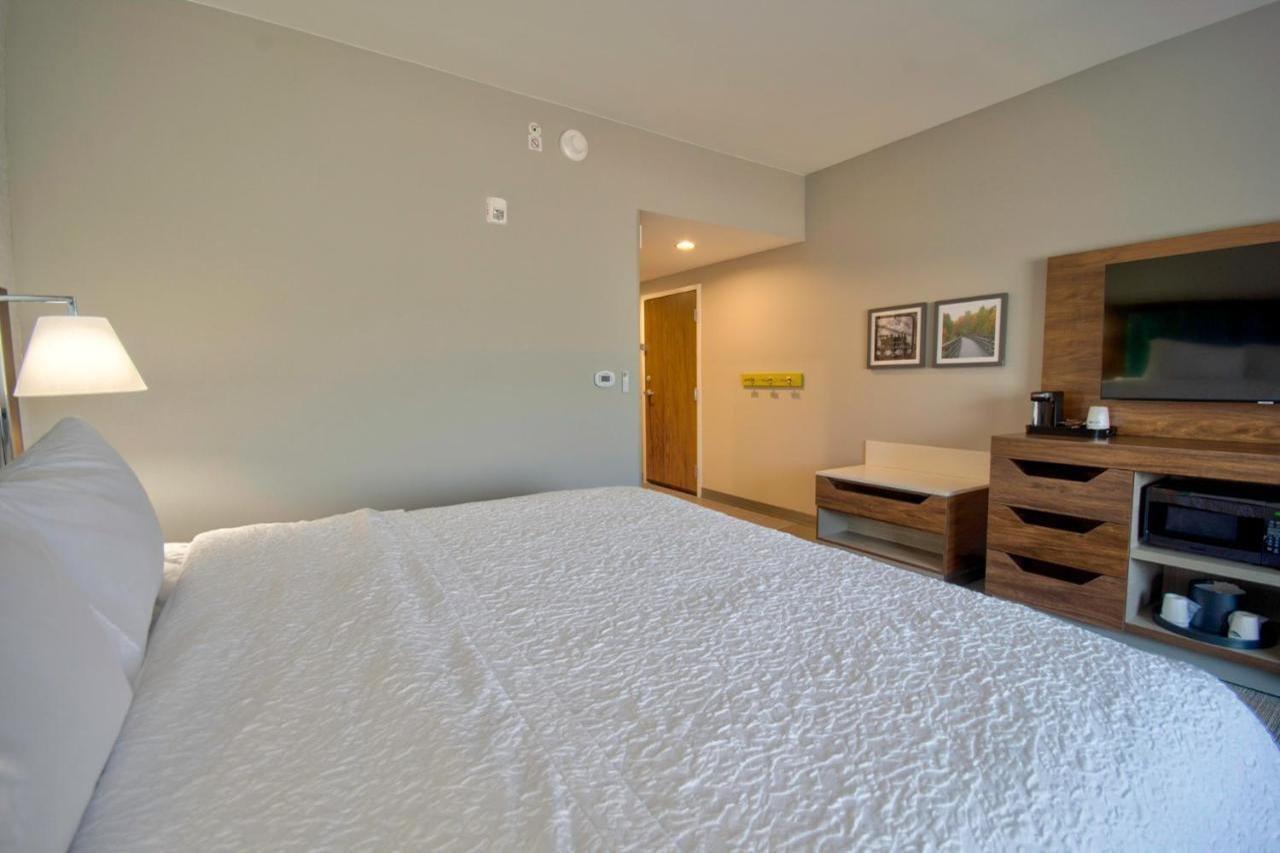 Hampton Inn Абингдън Екстериор снимка