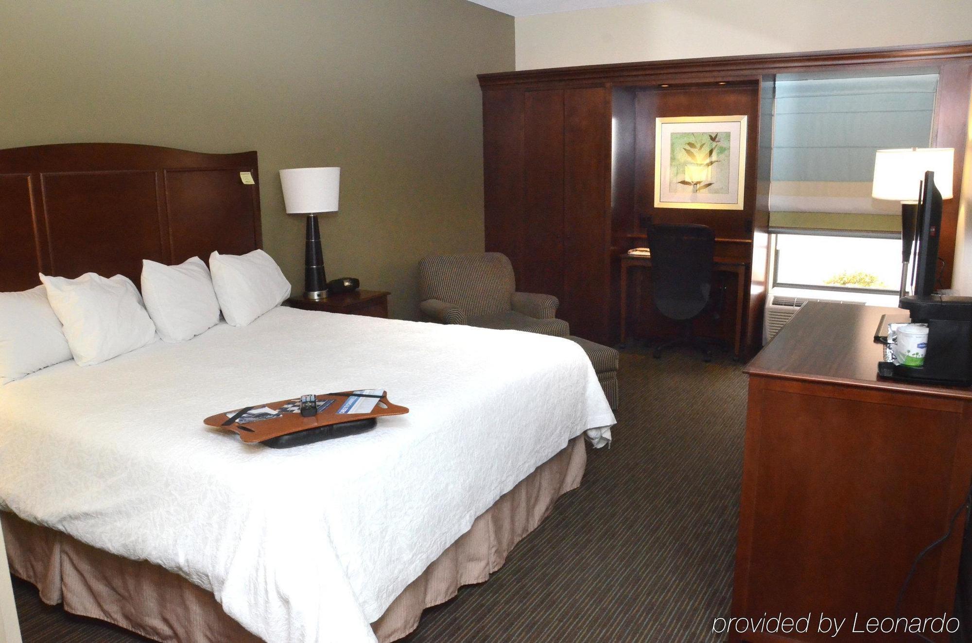 Hampton Inn Абингдън Екстериор снимка