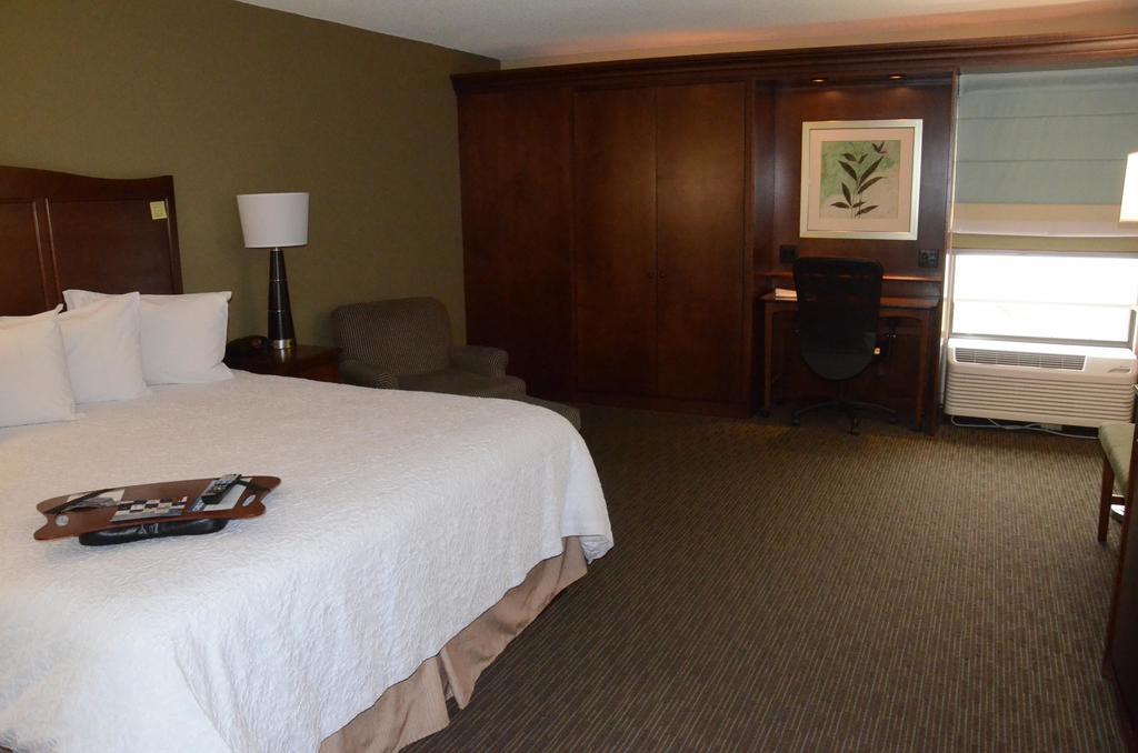 Hampton Inn Абингдън Екстериор снимка