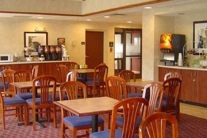 Hampton Inn Абингдън Екстериор снимка