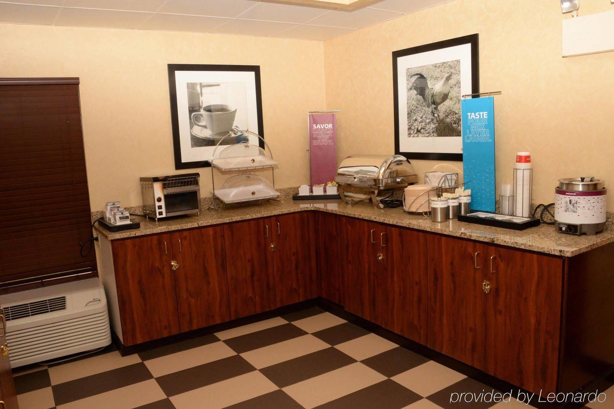 Hampton Inn Абингдън Екстериор снимка