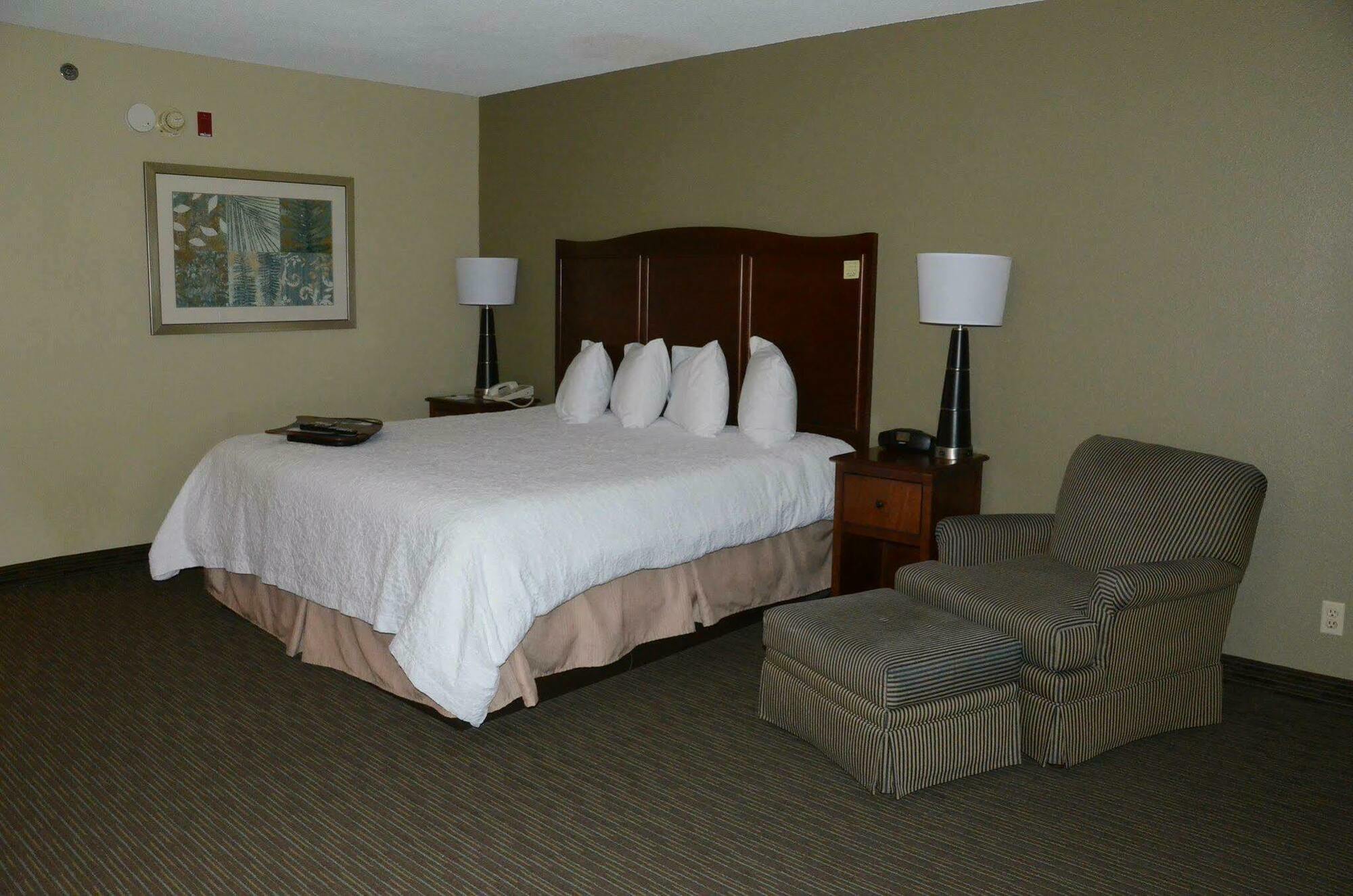 Hampton Inn Абингдън Екстериор снимка